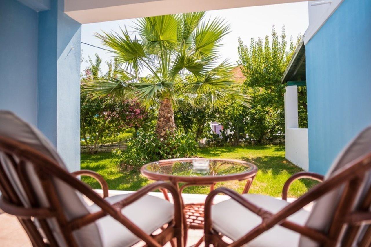 Three Stars Beach Hotel Мораитика Экстерьер фото